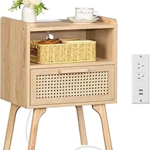 Table de nuit en rotin avec station de recharge - Lerliuo Boho